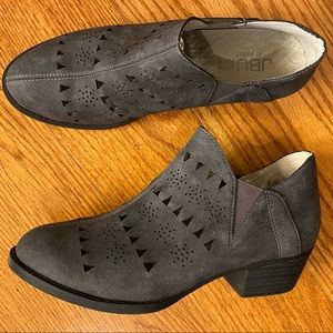 EUC Jambu Ankle Booties, Gray